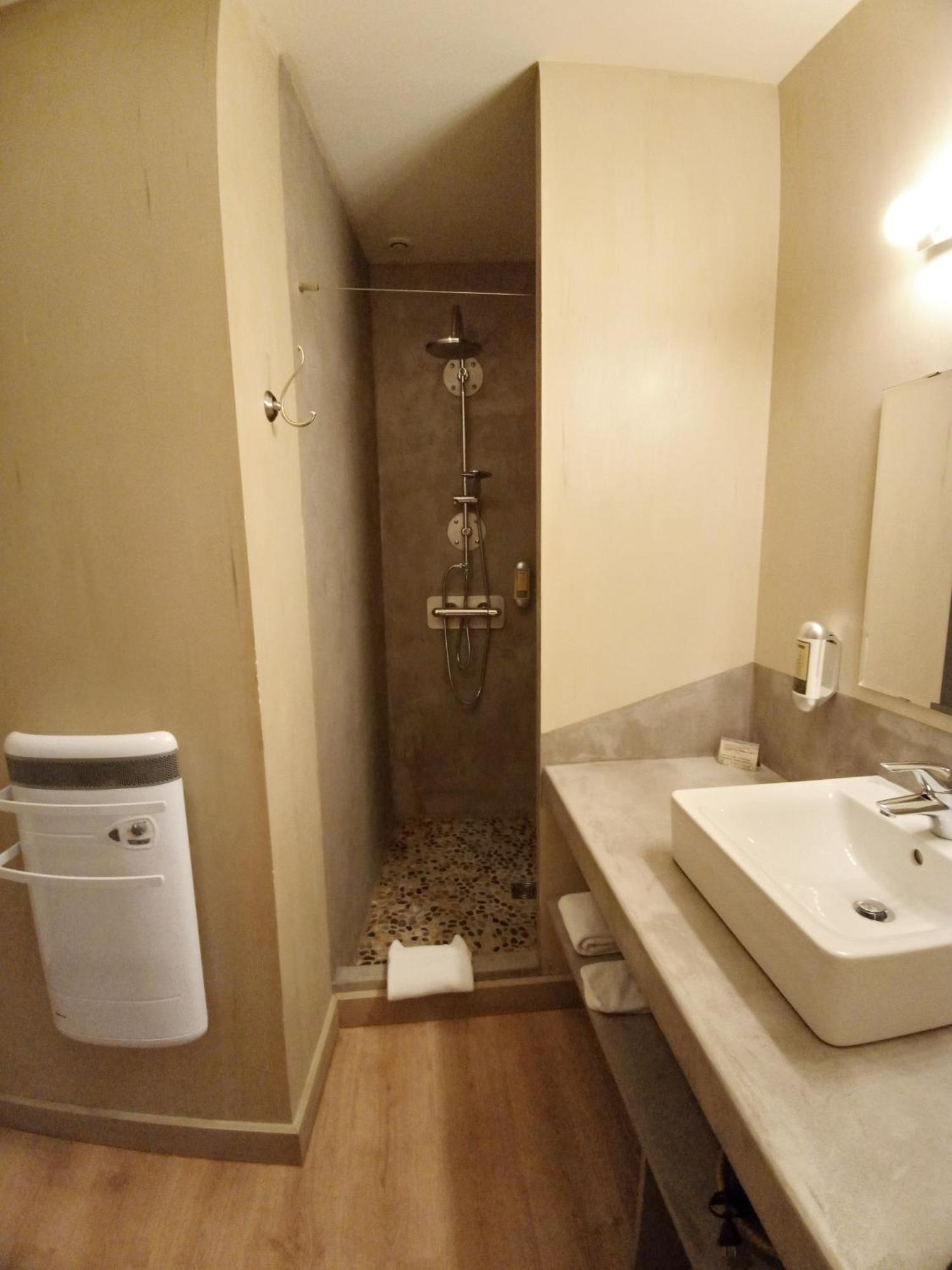 甜睡之床住宿加早餐旅馆 Hérépian 外观 照片
